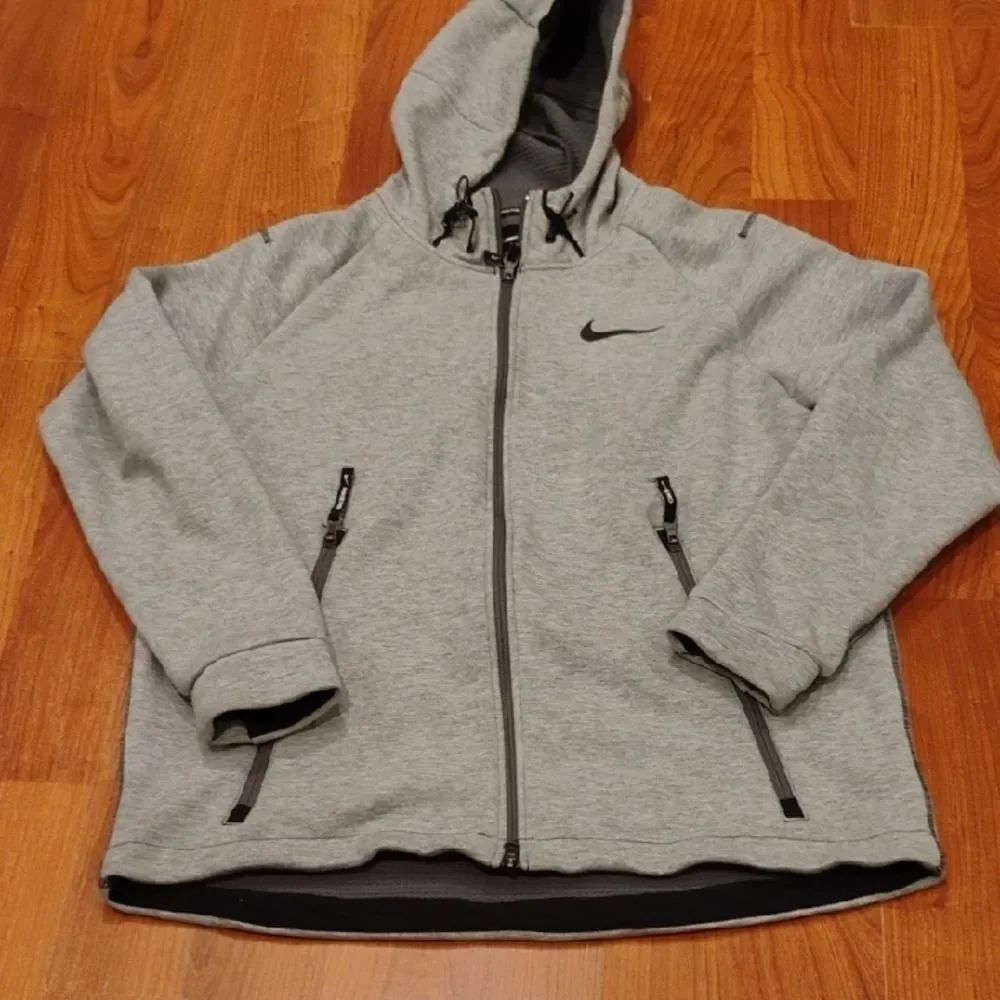 Nike Men's Performance Gray Jacket - Picture 3 of 5